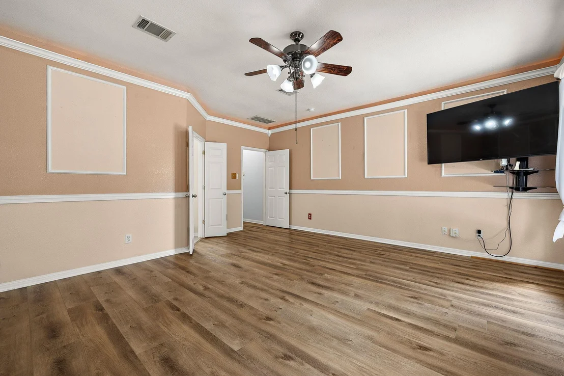 Photo of 16019 Dark LN