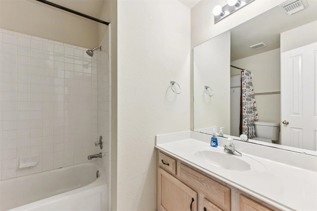Photo of 412 Settlers Valley DR