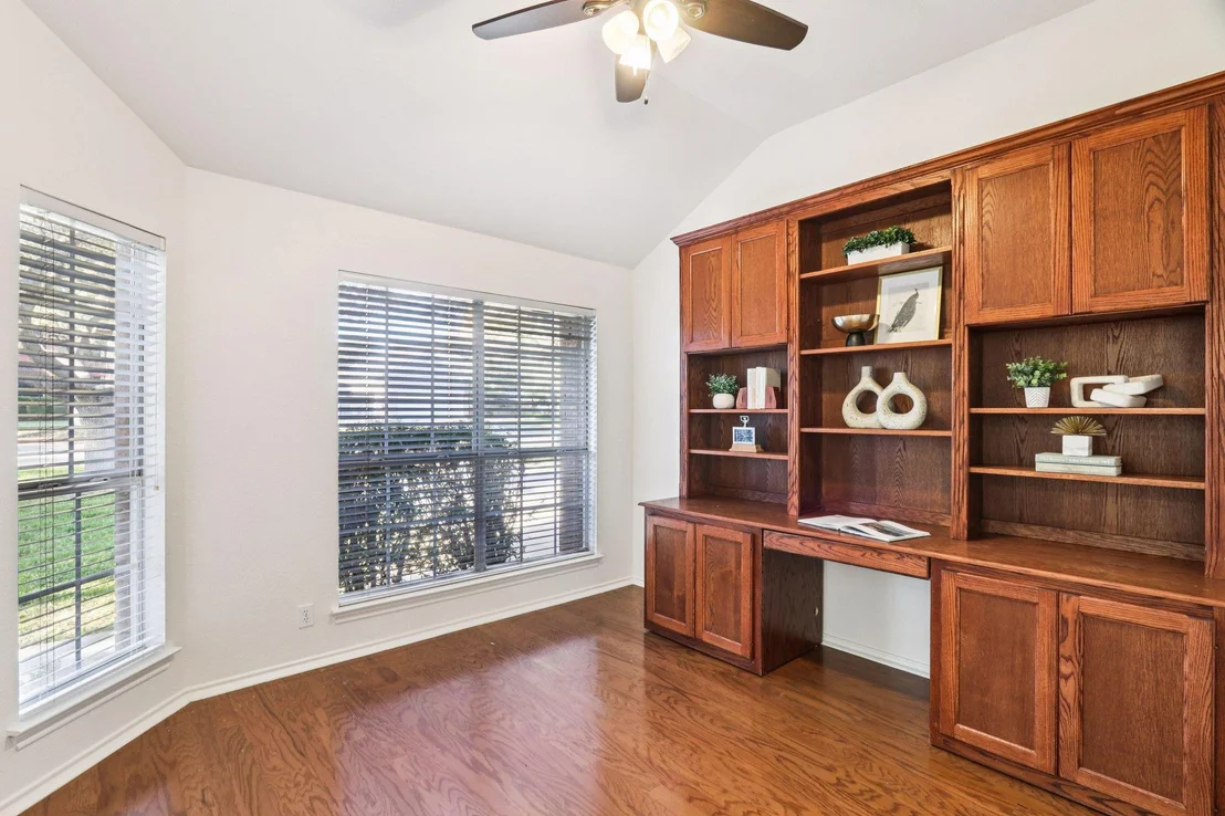 Photo of 1602 Drop Tine DR