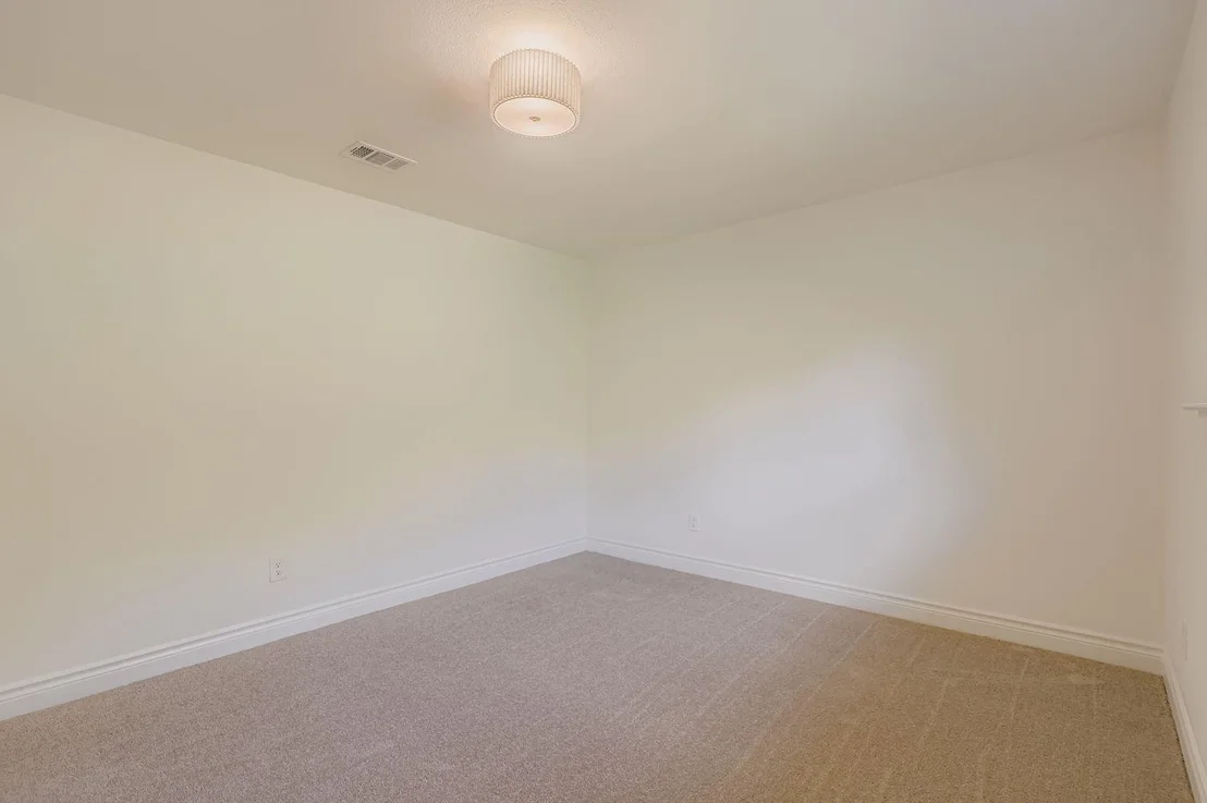 Photo of 8011 Scotland Yard