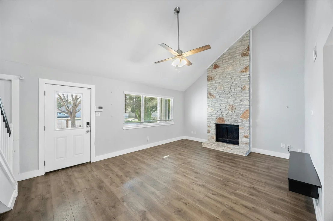 Photo of 3106 Leaf CIR