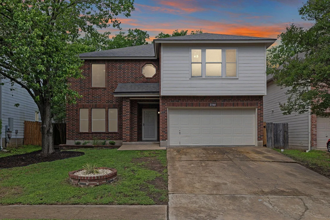 Photo of 2104 Deer Creek TRL