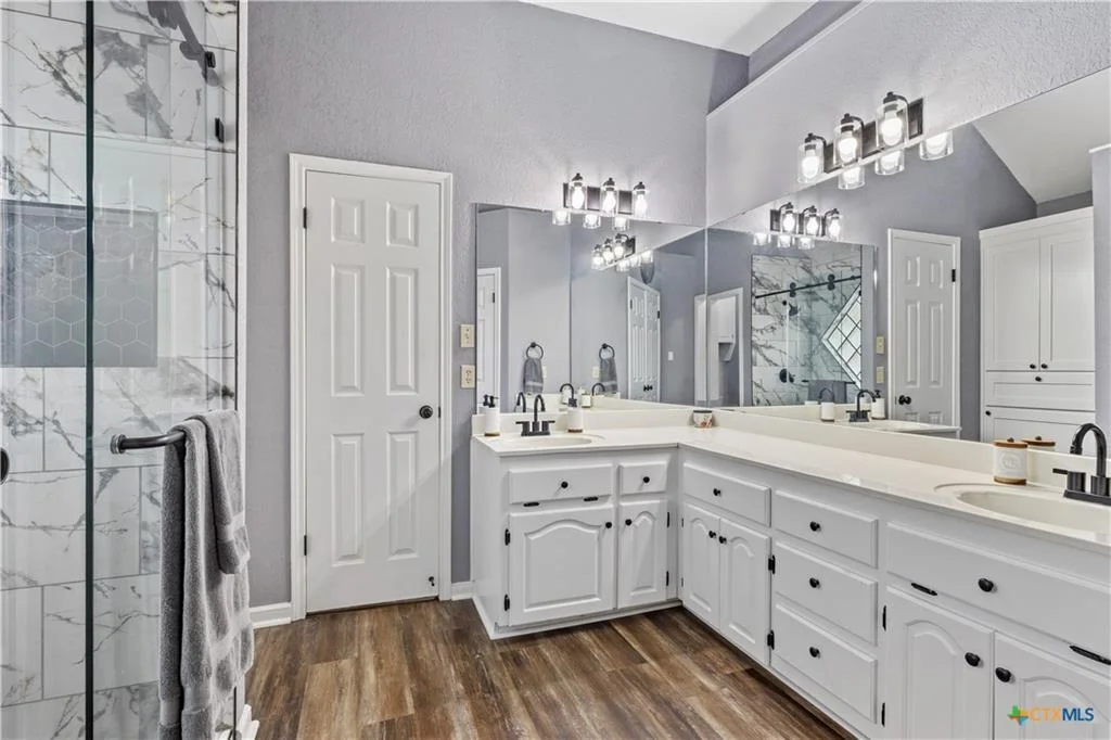Photo of 1711 Lynx CIR
