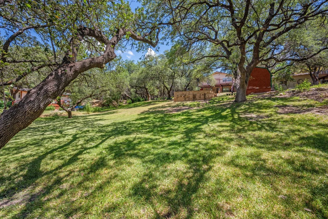 Photo of 1105 Edgewater DR