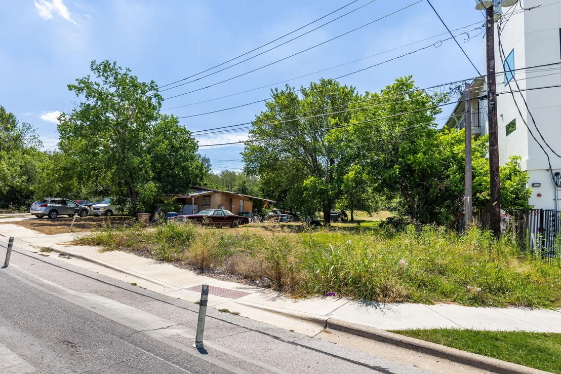 Photo of 1813 Webberville RD