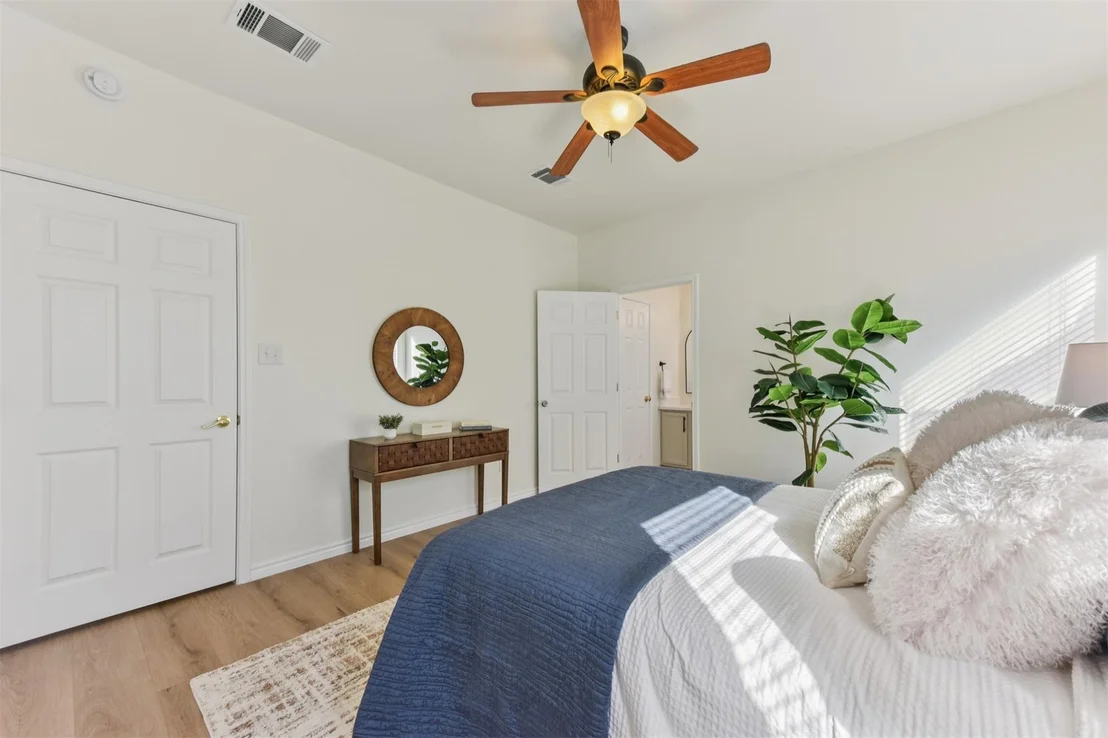 Photo of 812 Northcreek BLVD