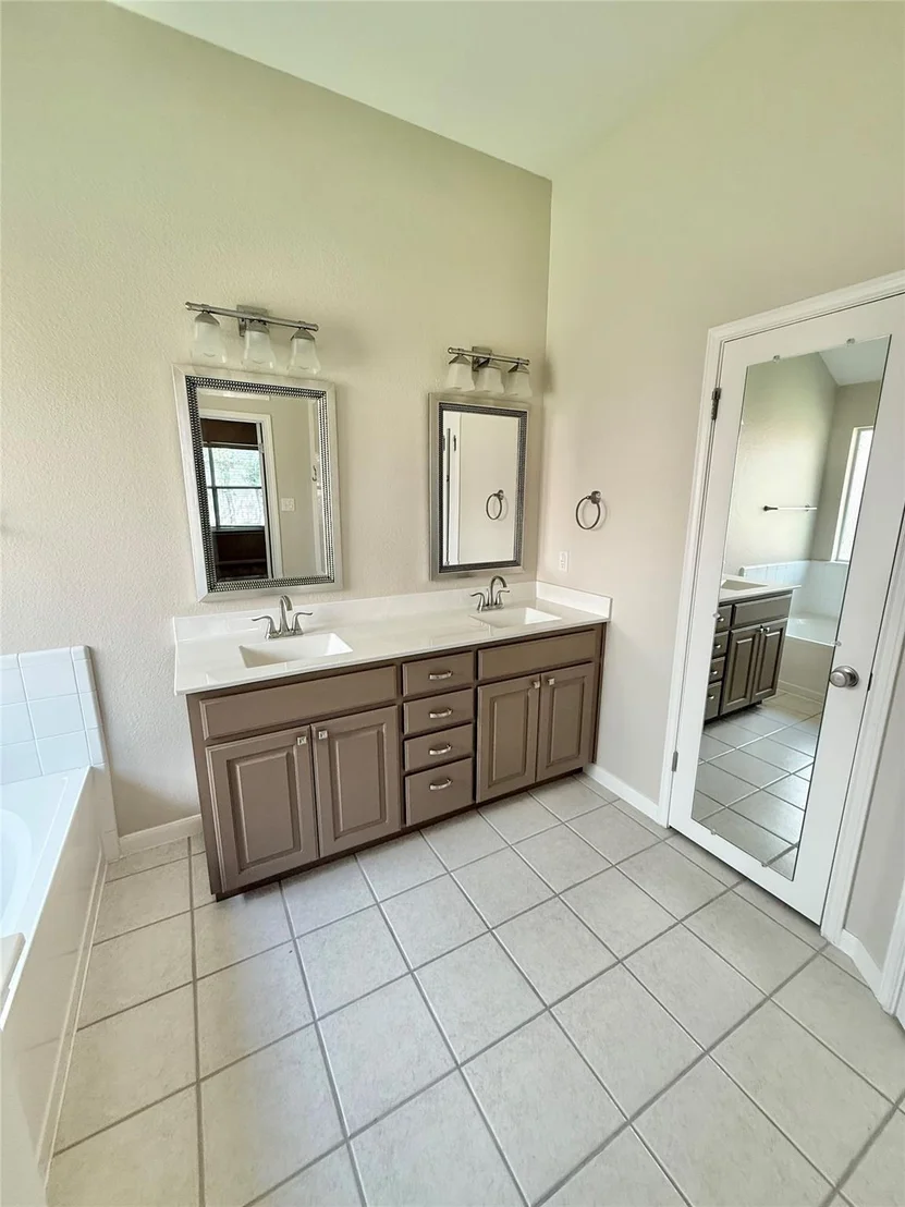 Photo of 1907 Rutherford DR