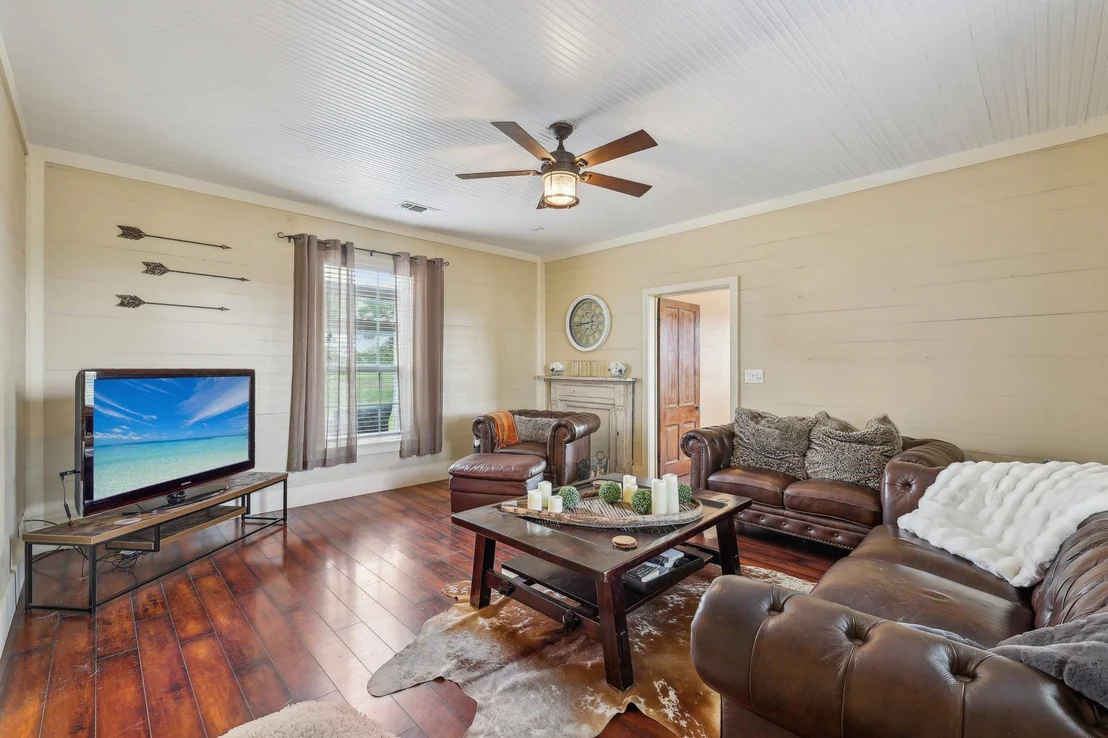 Photo of 1200 County Road 211