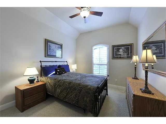 Photo of 644 Newport DR