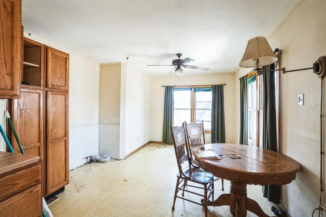 Photo of 900 Herndon LN