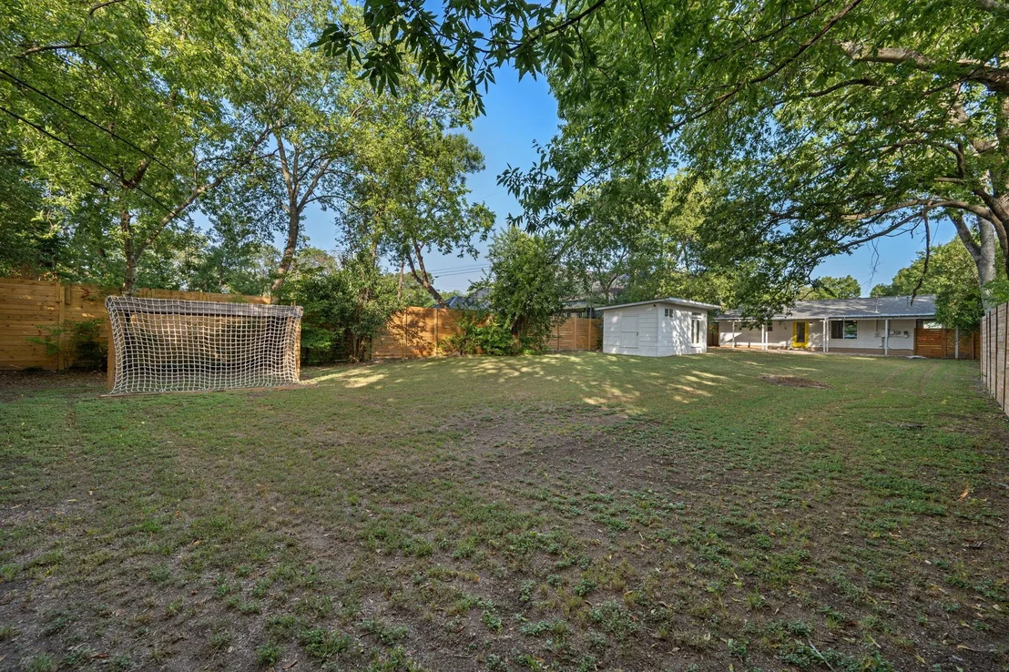 Photo of 3203 Dolphin DR
