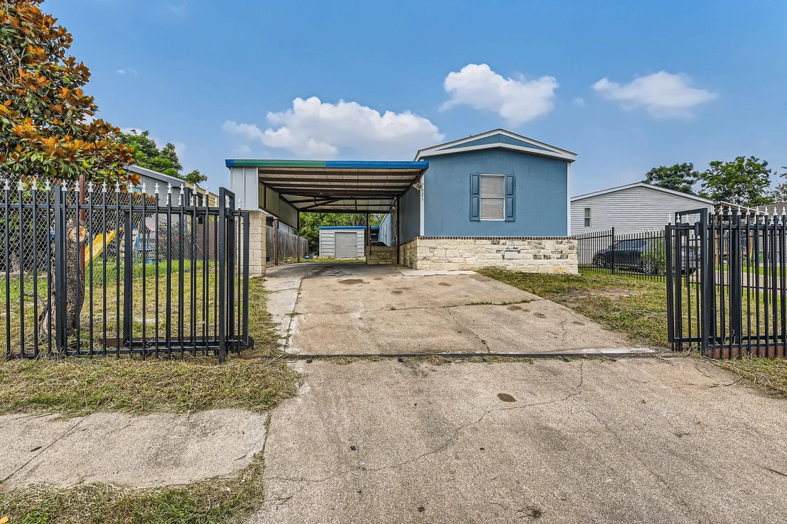 Photo of 7621 NORTHVIEW LN