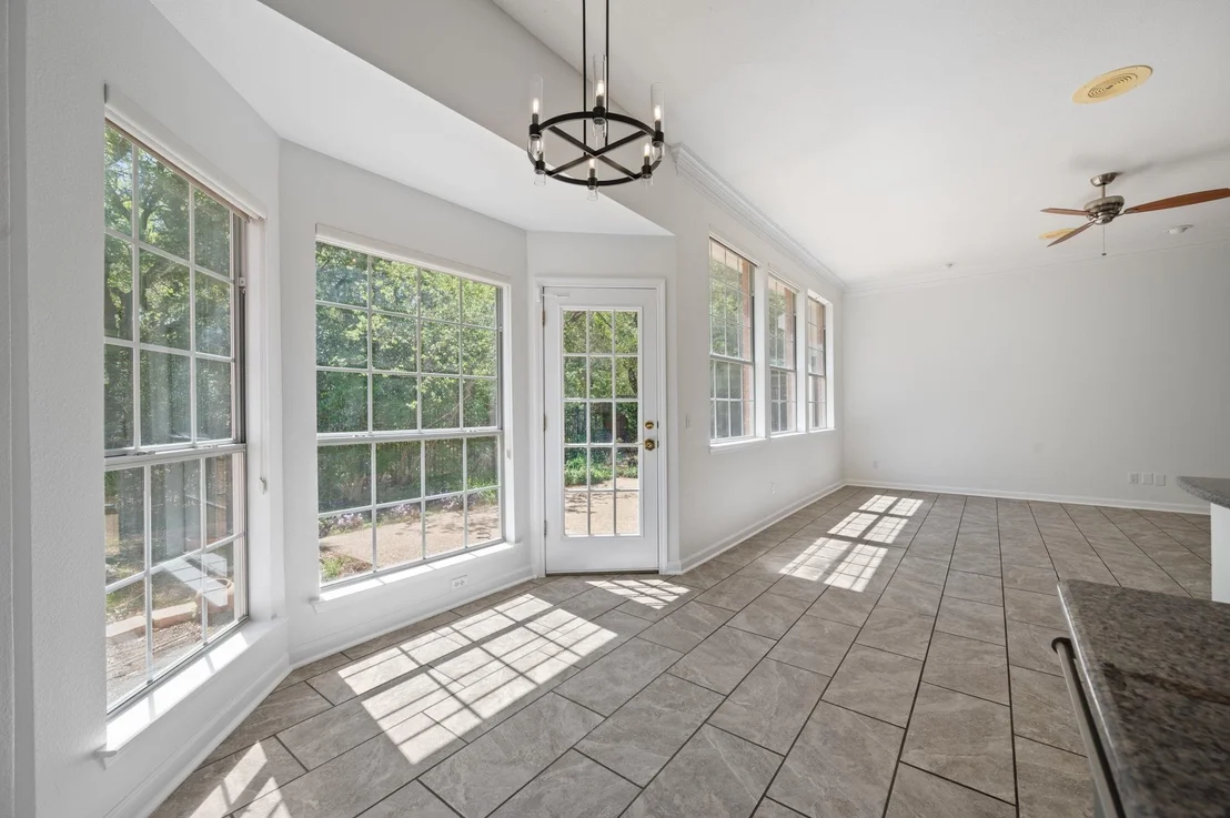 Photo of 10831 Redmond RD