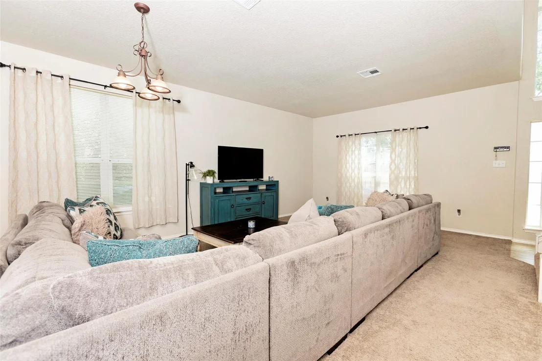 Photo of 5309 White Rock