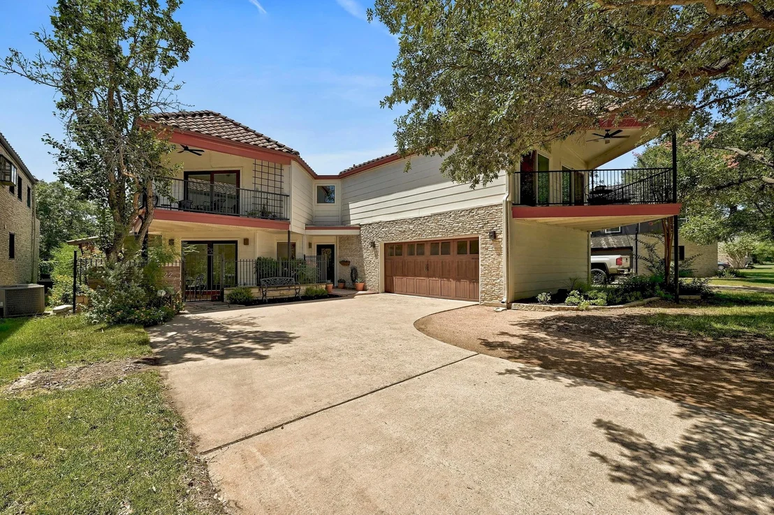 Photo of 122 Acapulco DR