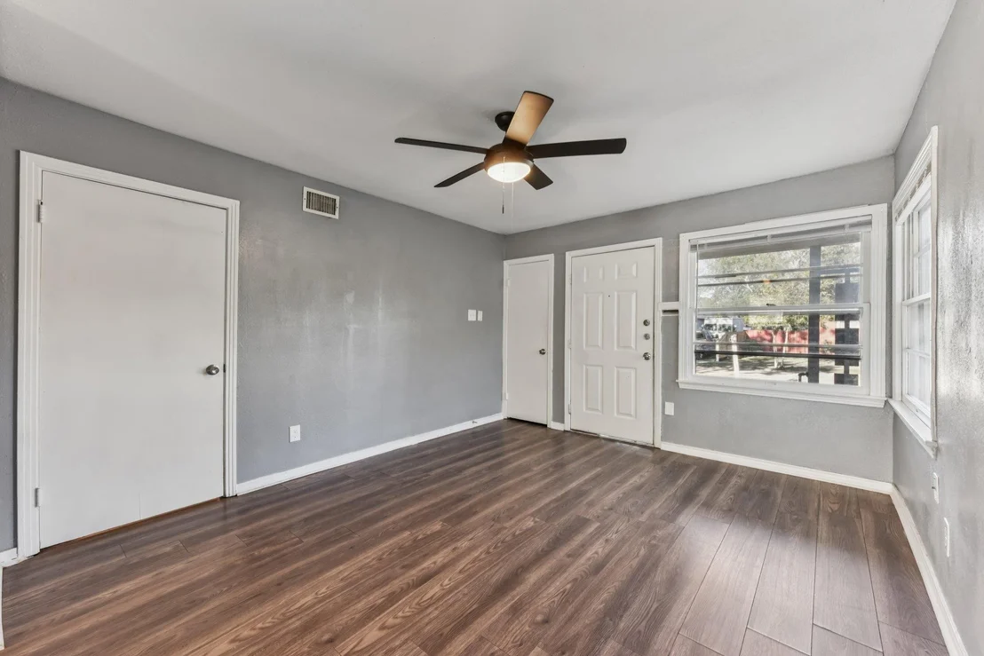 Photo of 1102 Jackson ST