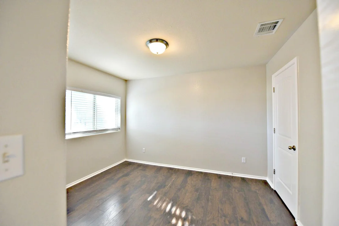 Photo of 17708 Bridgefarmer BLVD