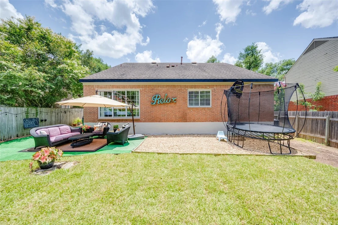 Photo of 6502 Walebridge LN