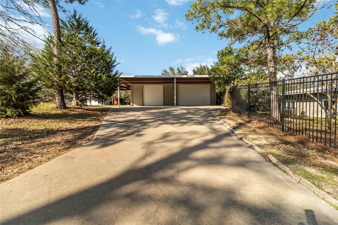Photo of 172 William Higgins DR