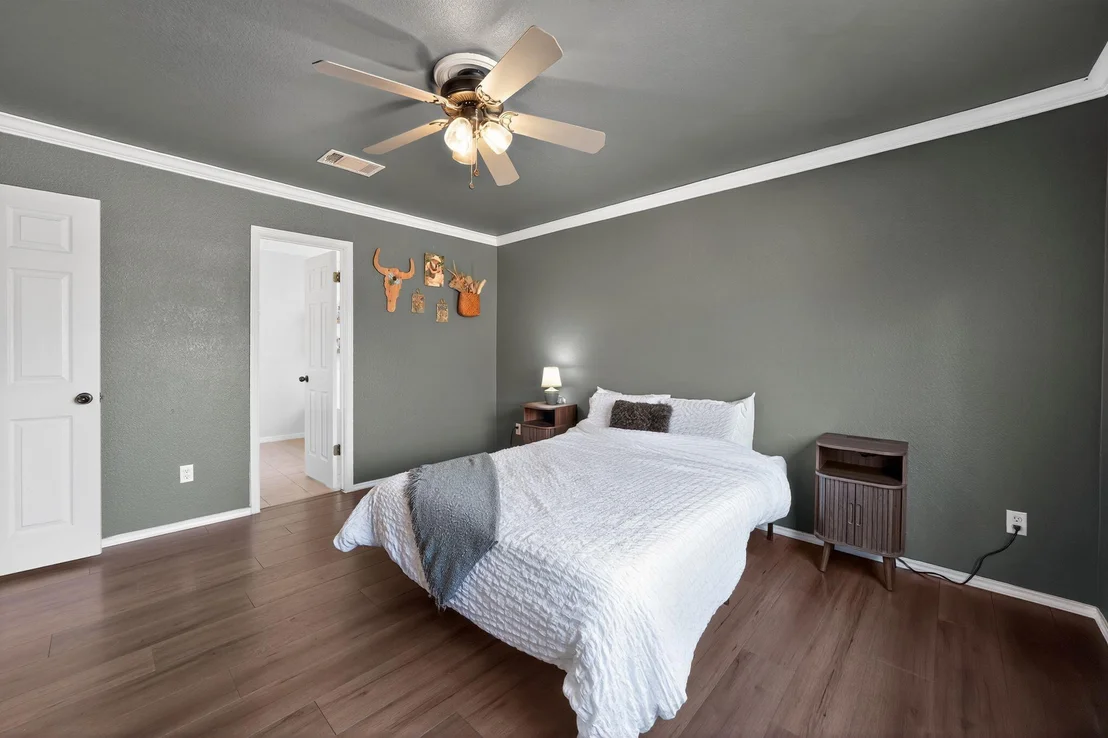 Photo of 748 Bills CIR