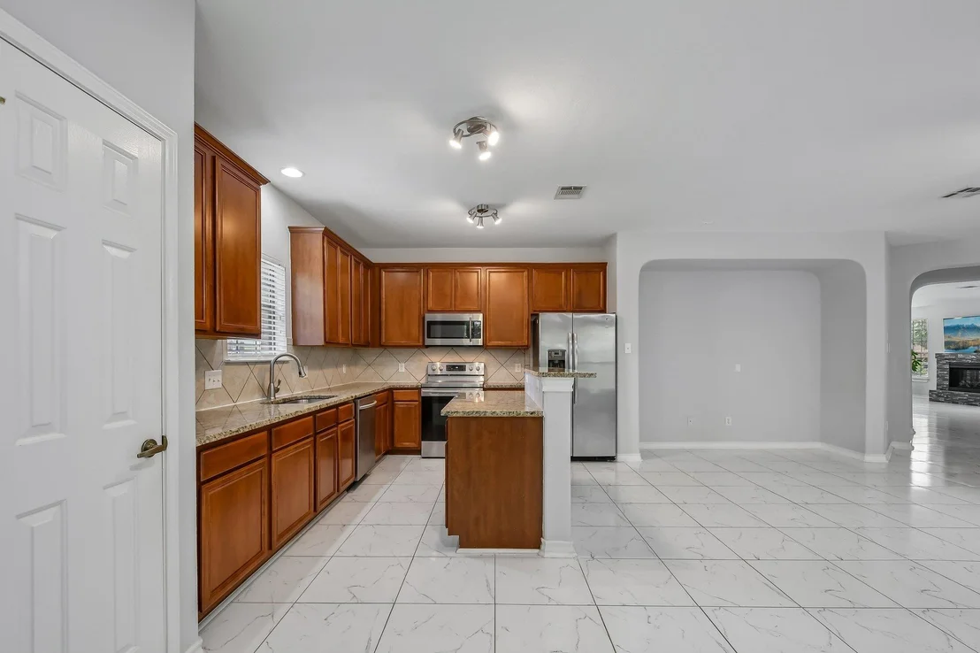 Photo of 329 Island Oak DR