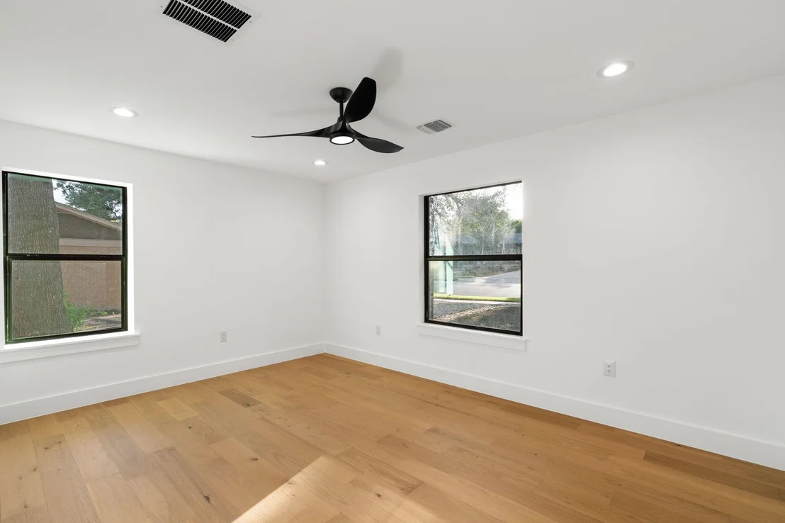 Photo of 5703 Marilyn DR
