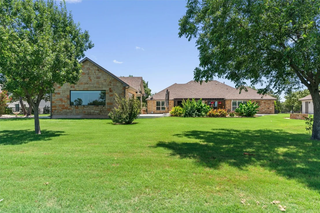 Photo of 152 Whitney Woods CIR