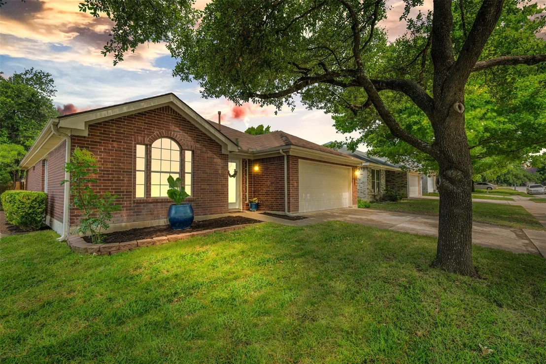 Photo of 20900 Gelding LN