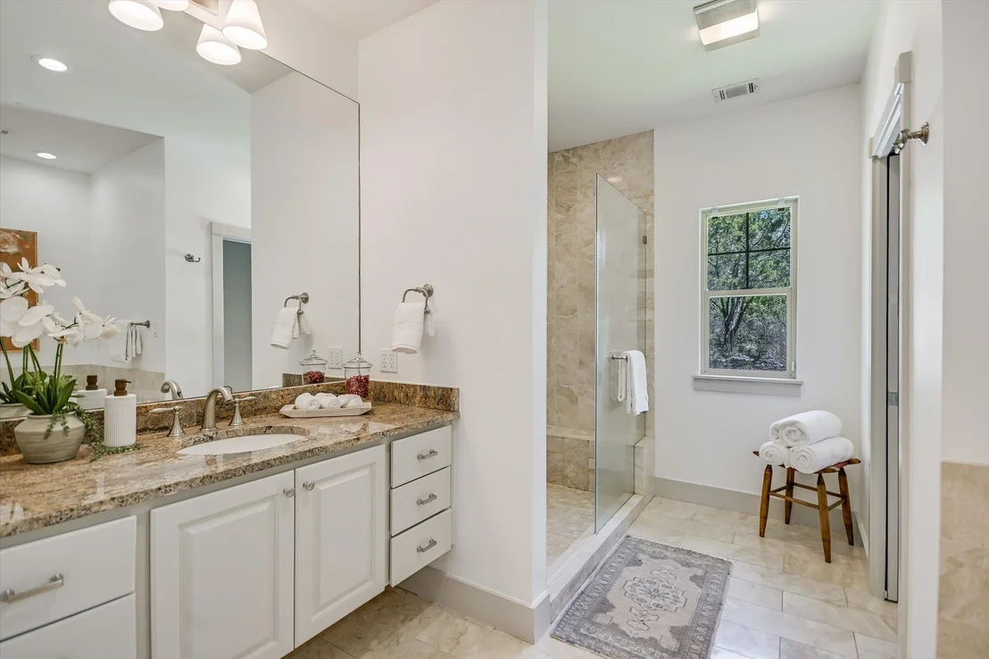 Photo of 700 Furlong DR