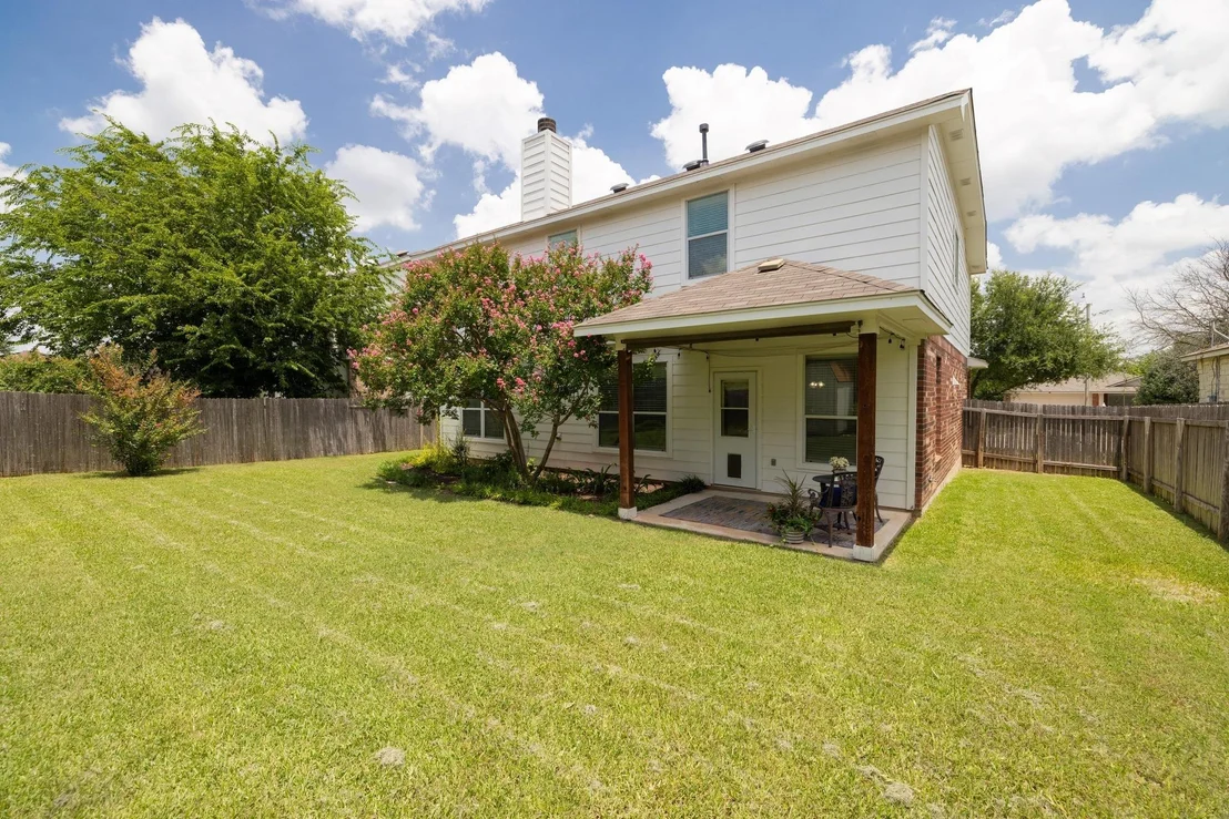 Photo of 1115 Henderson DR