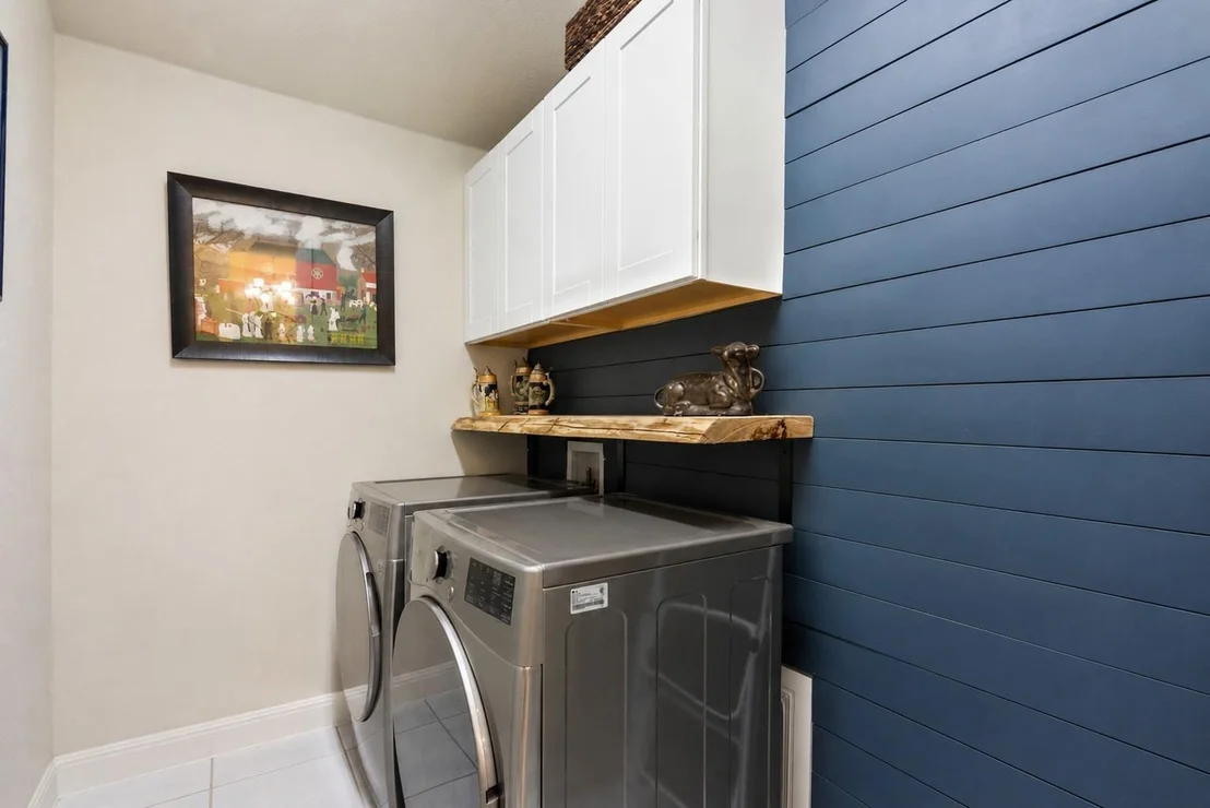 Photo of 396 Gunnison WAY