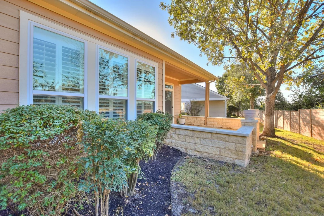 Photo of 245 Bonham LOOP