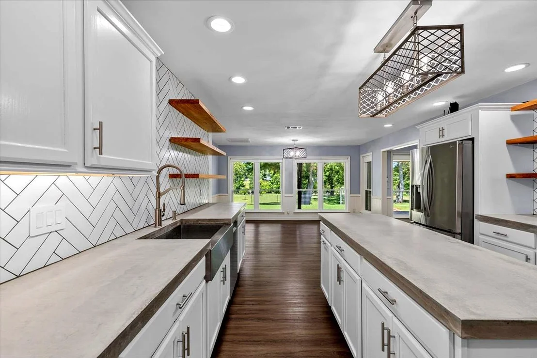 Photo of 154 Shoreline DR