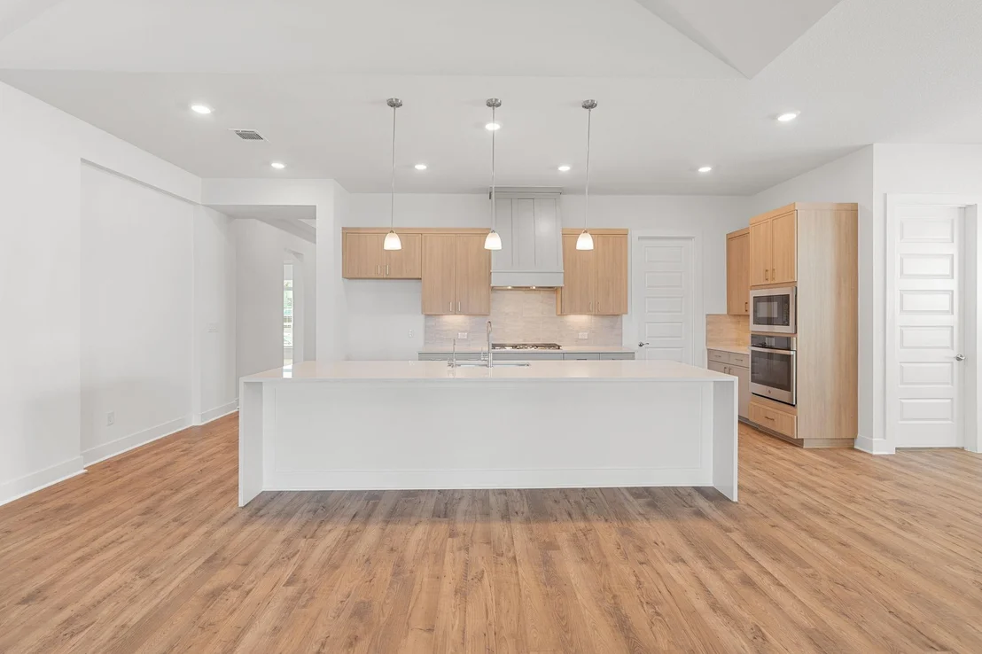 Photo of 2212 Tobiano TRCE