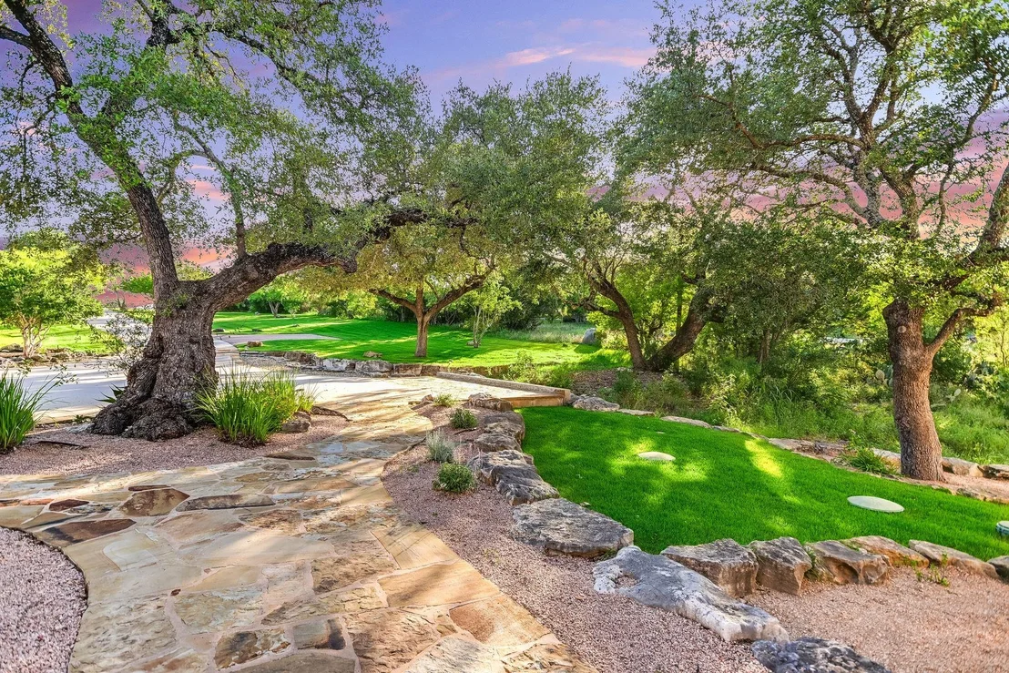 Photo of 3004 Travis Lakeside DR