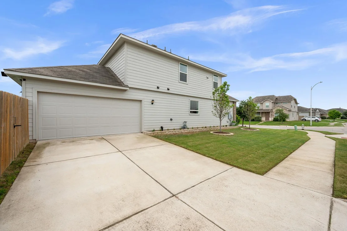 Photo of 15125 Custis LN