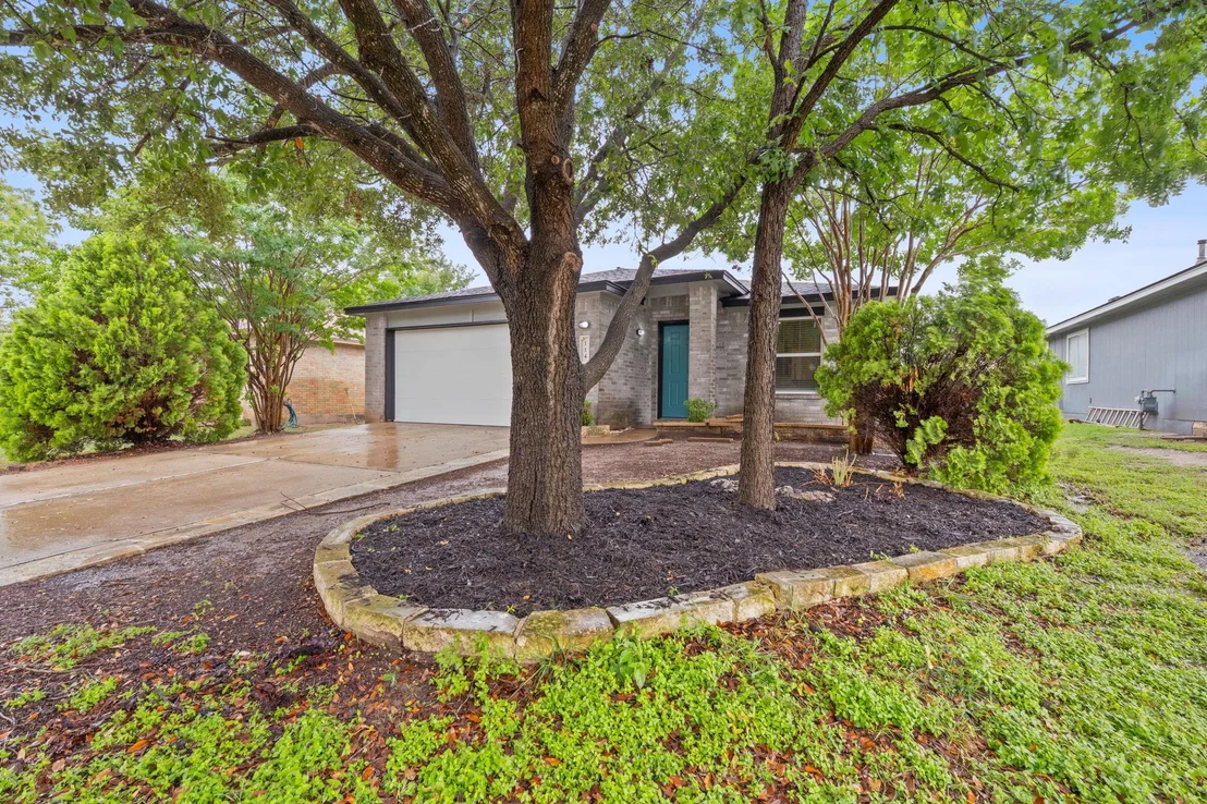 Photo of 114 Loryn DR