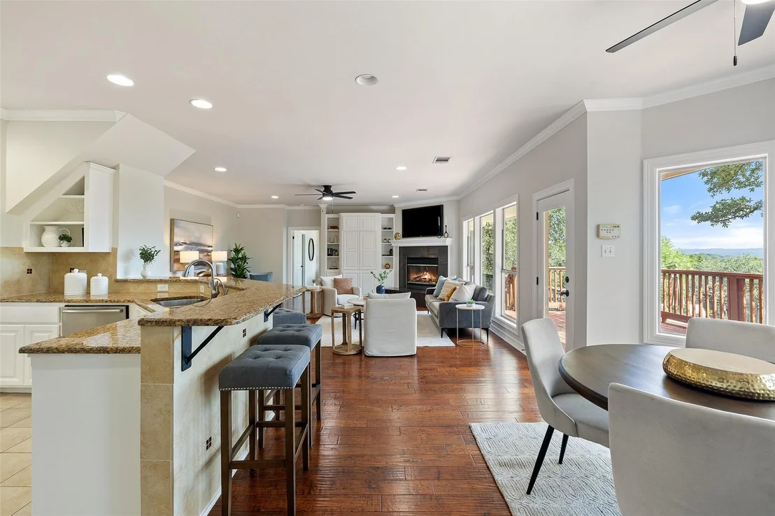 Photo of 604 N River Hills RD