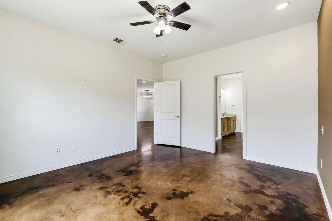 Photo of 1110 County Road 1045