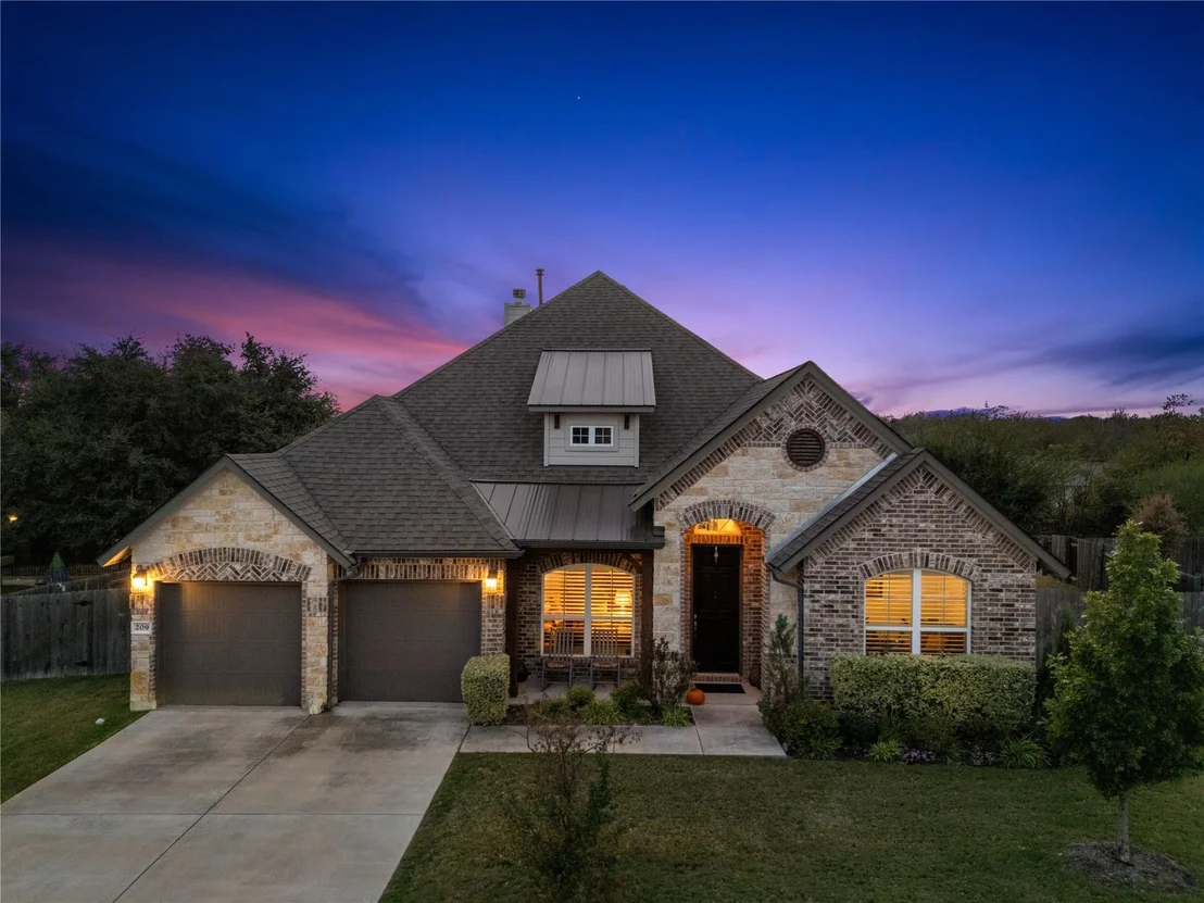Photo of 209 Escarpment WAY
