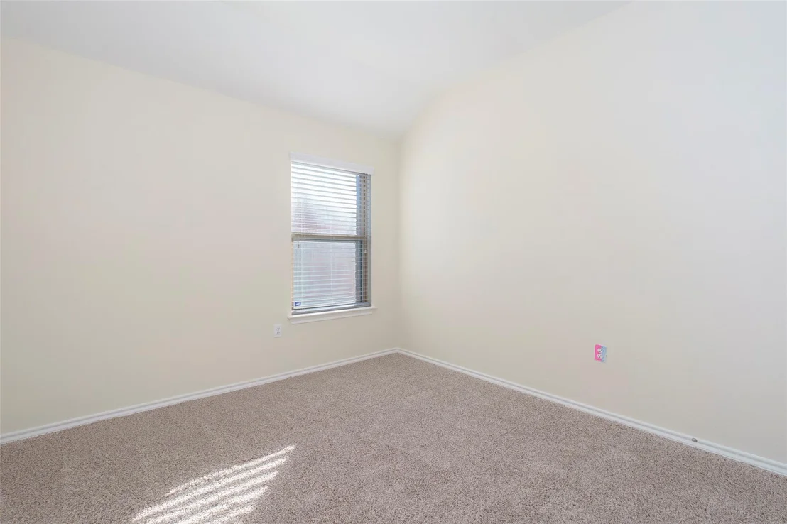 Photo of 13020 SE Kearns DR