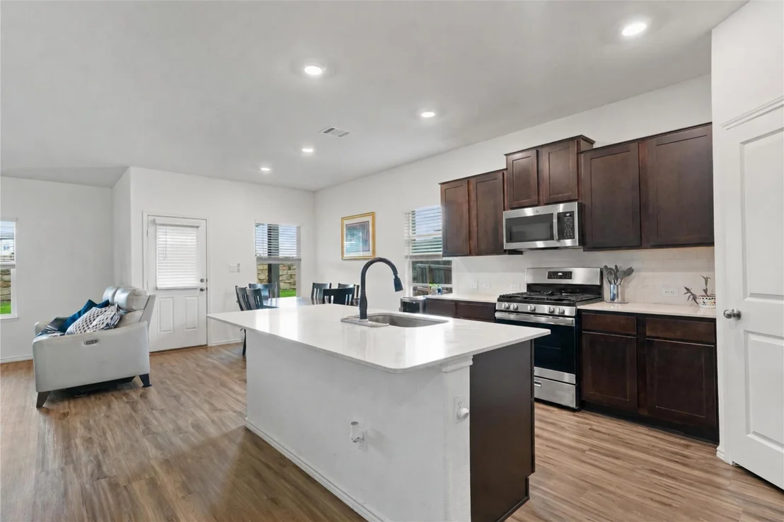 Photo of 832 Mallow RD