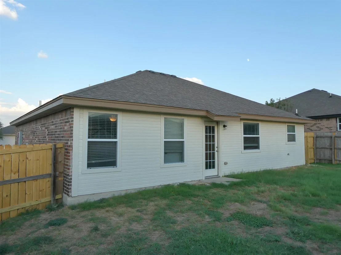 Photo of 113 SOAPSTONE DR