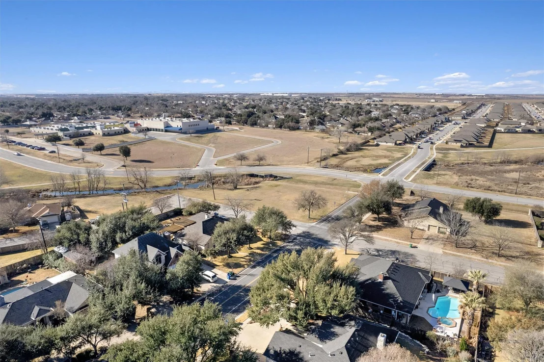 Photo of 3949 Pinehurst DR