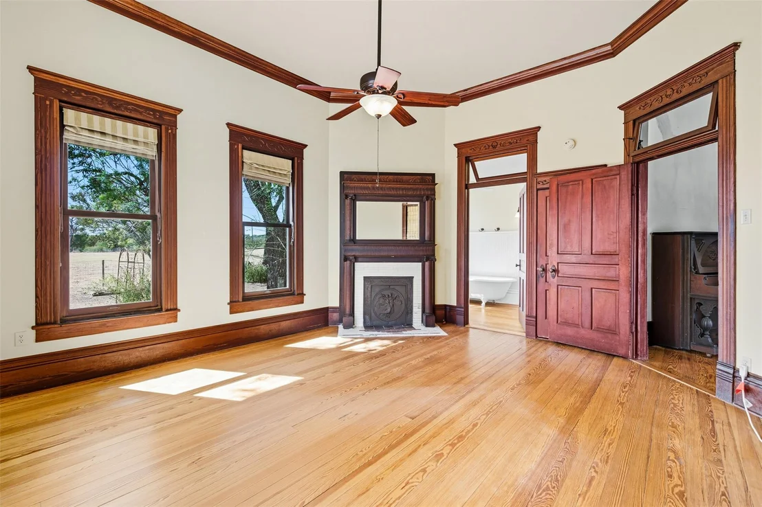 Photo of 105 Davis DR
