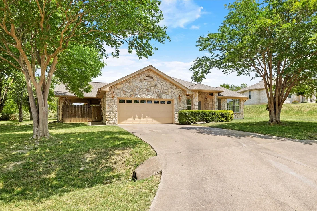 Photo of 115 Greenridge LN