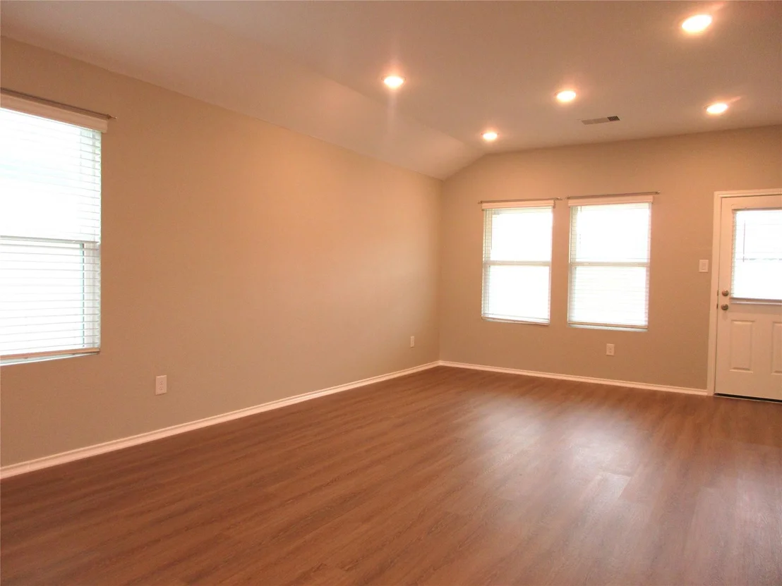 Photo of 205 Granary DR