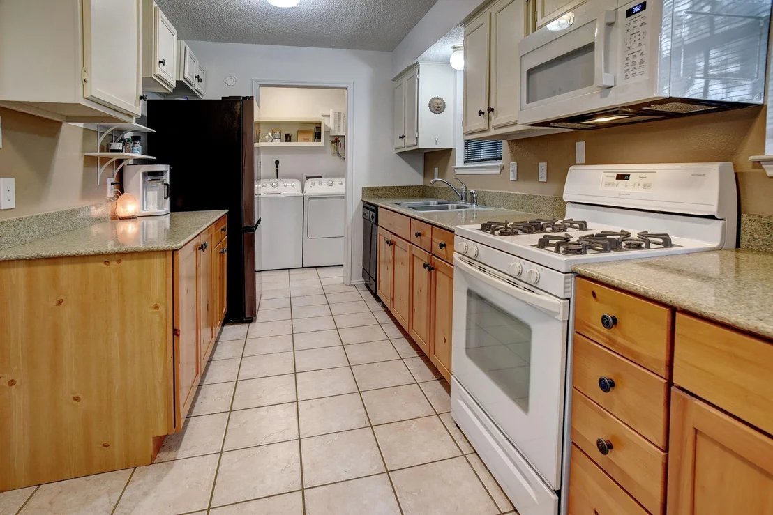 Photo of 121 Pony Grass LN