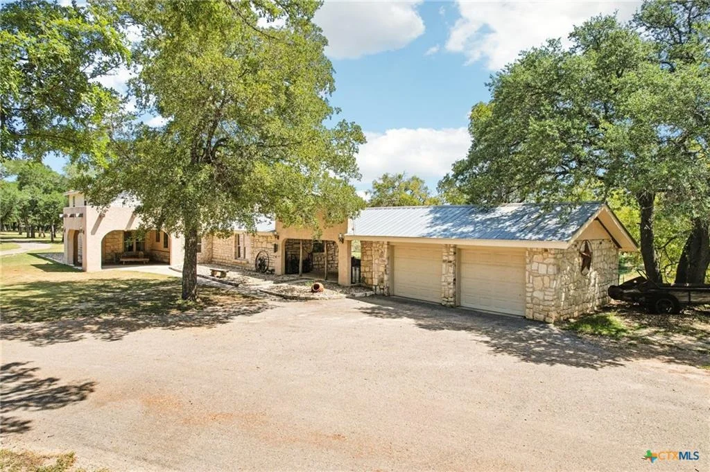 Photo of 190 Private Road 3011