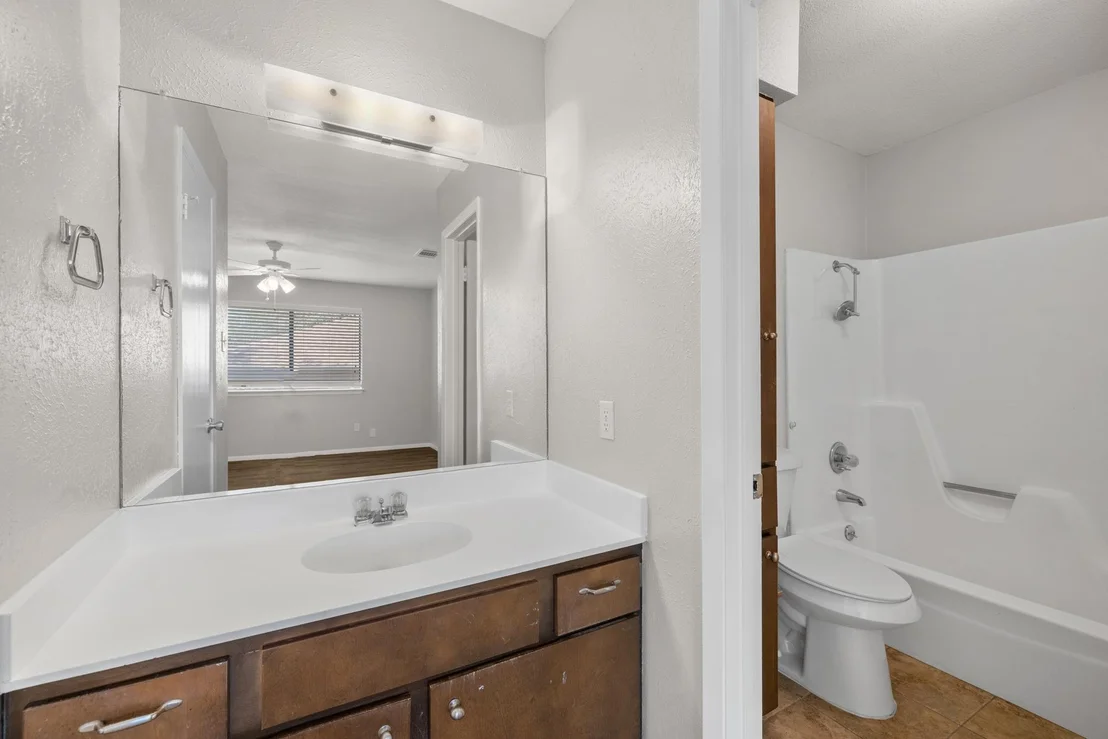 Photo of 1101 Huntridge DR